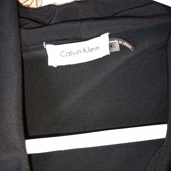 Calvin Klein XL drapey sleeveless shirt - Picture 3 of 3